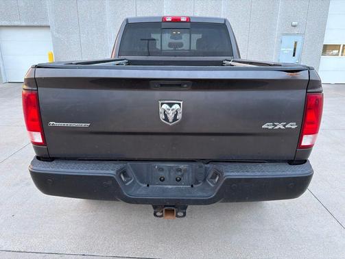 Granite Crystal Metallic Clearcoat 2016 RAM 2500 Outdoorsman
