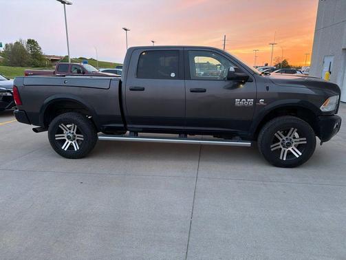 Granite Crystal Metallic Clearcoat 2016 RAM 2500 Outdoorsman