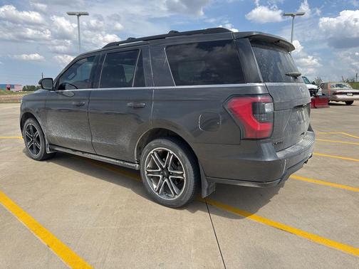 Magnetic Metallic 2020 Ford Expedition Limited