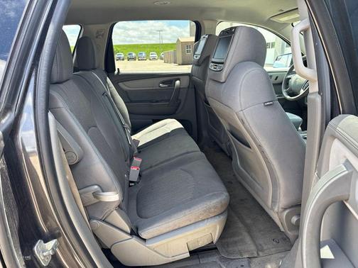 Tungsten Metallic 2014 Chevrolet Traverse LS