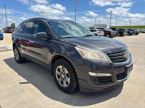 Tungsten Metallic 2014 Chevrolet Traverse LS
