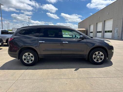Tungsten Metallic 2014 Chevrolet Traverse LS