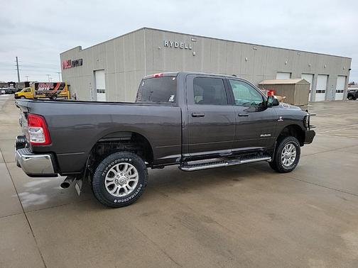 2020 RAM 2500 Big Horn Crew Cab 4x4 6'4' Box