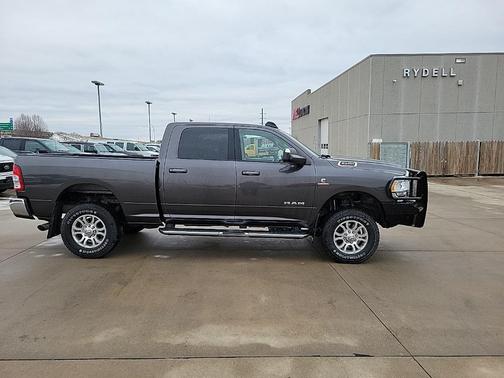 2020 RAM 2500 Big Horn Crew Cab 4x4 6'4' Box