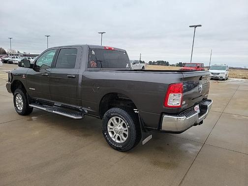 2020 RAM 2500 Big Horn Crew Cab 4x4 6'4' Box
