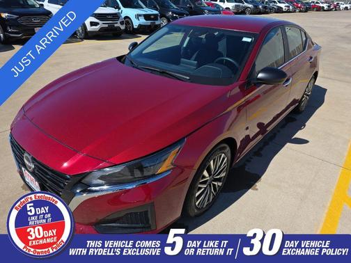 Scarlet Ember 2025 Nissan Altima 2.5 SV