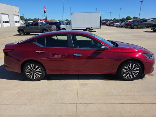 Scarlet Ember 2025 Nissan Altima 2.5 SV
