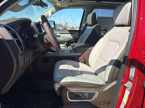 Molten Red Pearlcoat 2026 RAM 1500 Laramie