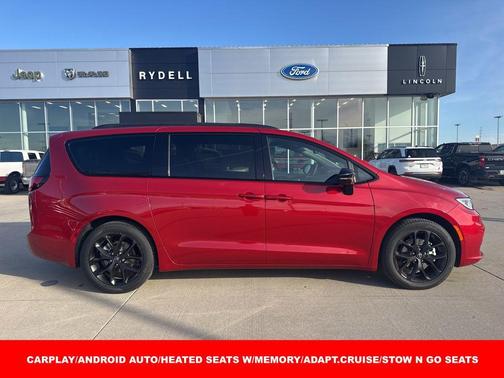 Red Hot Pearlcoat 2026 Chrysler Pacifica L