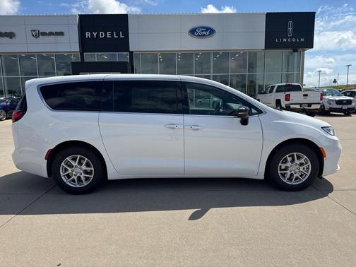 2026 Chrysler Pacifica L