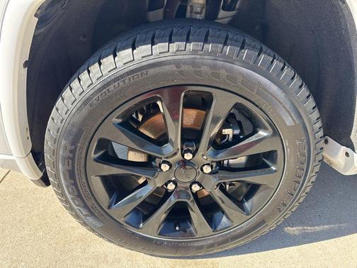 2022 Jeep Grand Cherokee Laredo