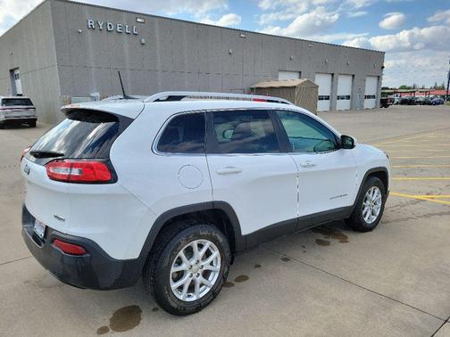 Bright White Clearcoat 2018 Jeep Cherokee Latitude Plus