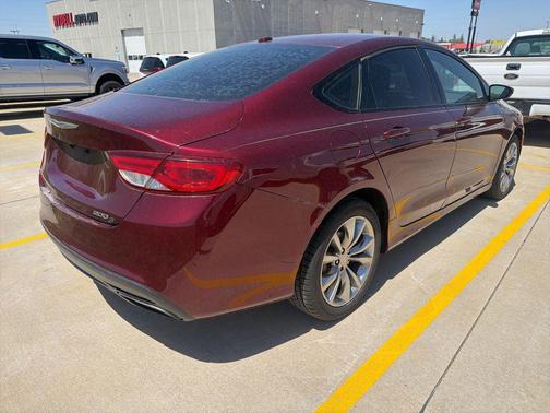 Velvet Red Pearlcoat 2016 Chrysler 200 S