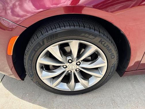 Velvet Red Pearlcoat 2016 Chrysler 200 S