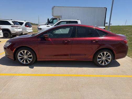 Velvet Red Pearlcoat 2016 Chrysler 200 S