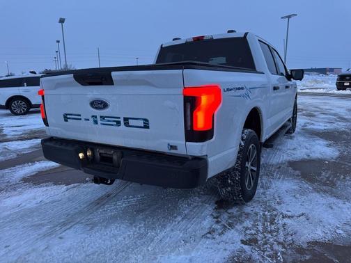 2022 Ford F-150 Lightning Pro