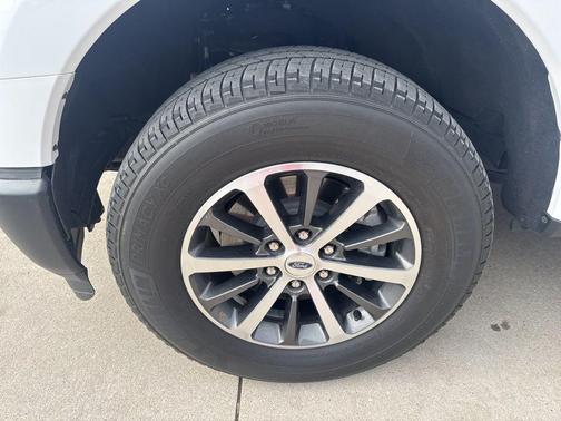 2022 Ford F-150 Lightning Pro