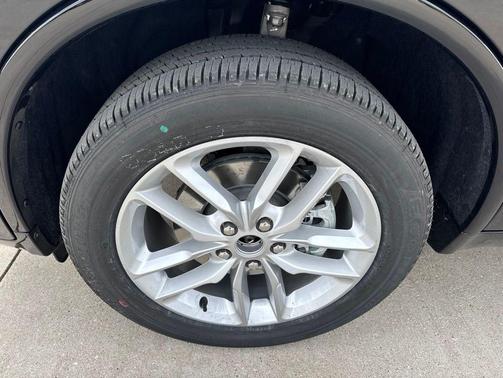 DB Black Clearcoat 2026 Dodge Durango GT