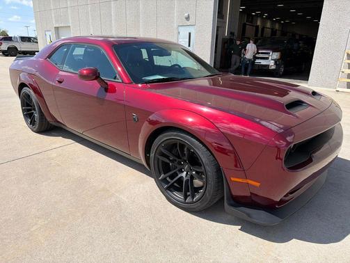 Octane Red Pearlcoat 2023 Dodge Challenger SRT Hellcat