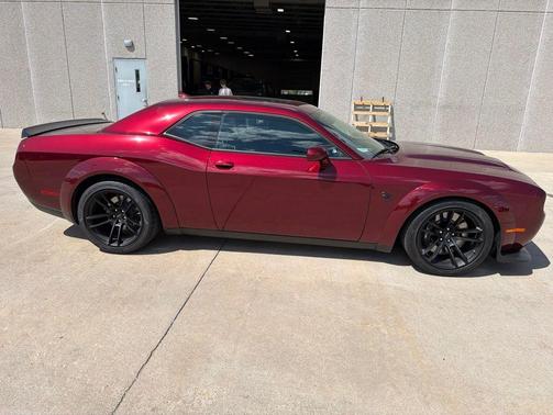 Octane Red Pearlcoat 2023 Dodge Challenger SRT Hellcat