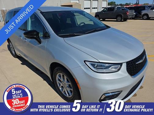 Silver Mist Clearcoat 2024 Chrysler Pacifica Touring L