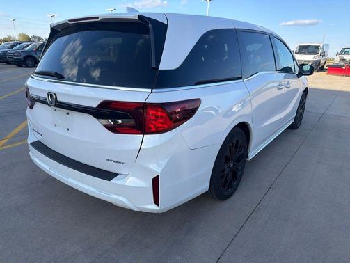 Platinum White Pearl 2025 Honda Odyssey Sport-L