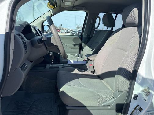 2017 Nissan Frontier SV