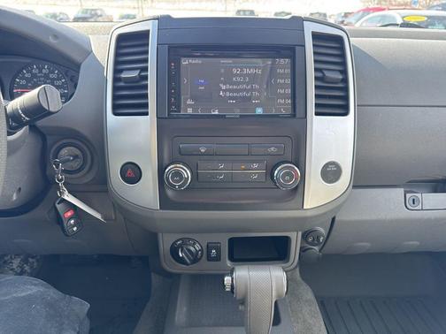 2017 Nissan Frontier SV