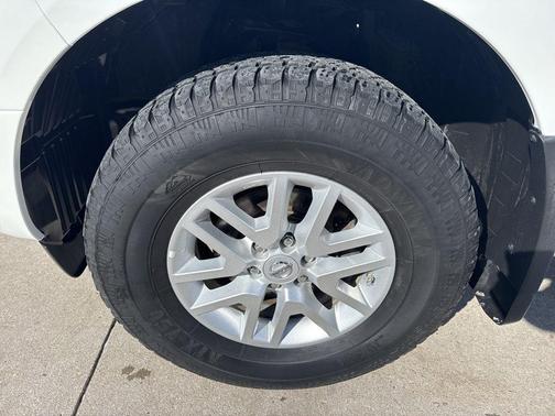 2017 Nissan Frontier SV