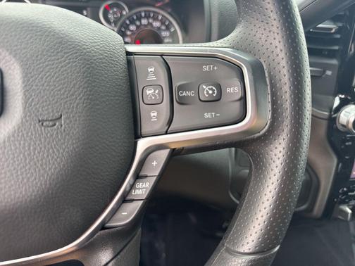 Granite Crystal Metallic Clearcoat 2026 RAM 2500 Black Express Crew Cab 4x4 6'4' Box