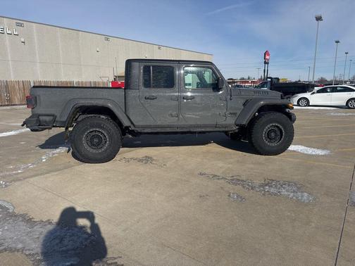 2021 Jeep Gladiator Willys 4x4