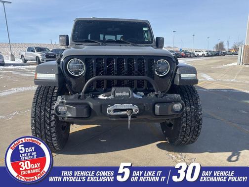 Sting-Gray Clearcoat 2021 Jeep Gladiator Willys 4x4