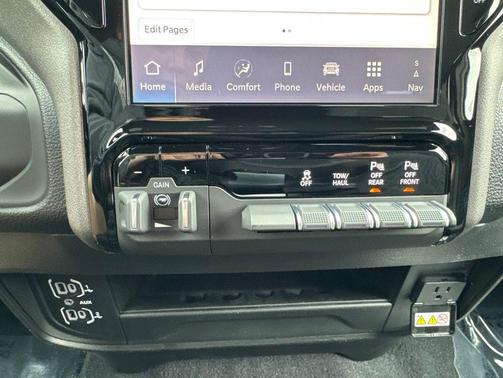 Silver Zynith 2026 RAM 2500 Black Express Crew Cab 4x4 6'4' Box