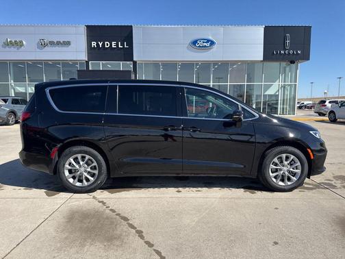 2026 Chrysler Pacifica L