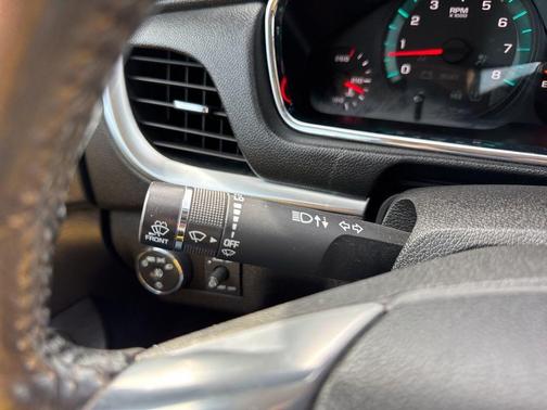 Champagne Silver Metallic 2016 Chevrolet Traverse 1LT