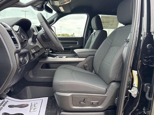 2025 RAM 2500 Big Horn Crew Cab 4x4 6'4' Box