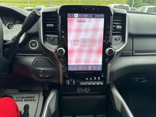 2025 RAM 2500 Big Horn Crew Cab 4x4 6'4' Box