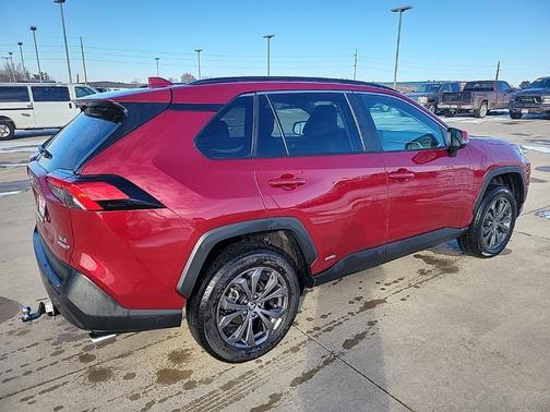 2022 Toyota RAV4 Hybrid XLE Premium