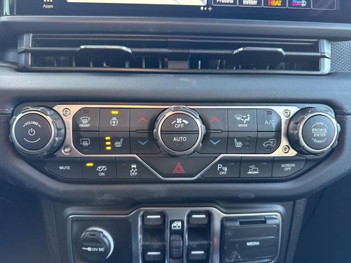 reign 2026 Jeep Wrangler 4-Door Moab 392 4x4