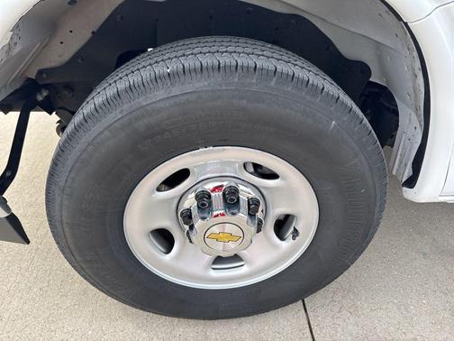 2025 Chevrolet Express 3500 RWD 3500 Extended Wheelbase LT