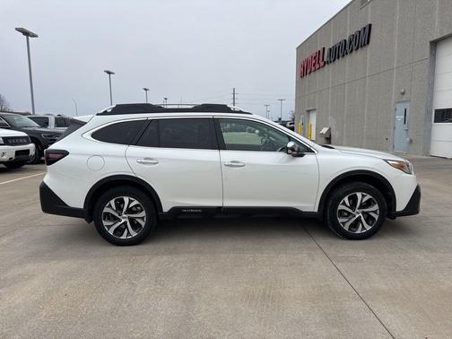 2022 Subaru Outback Touring XT