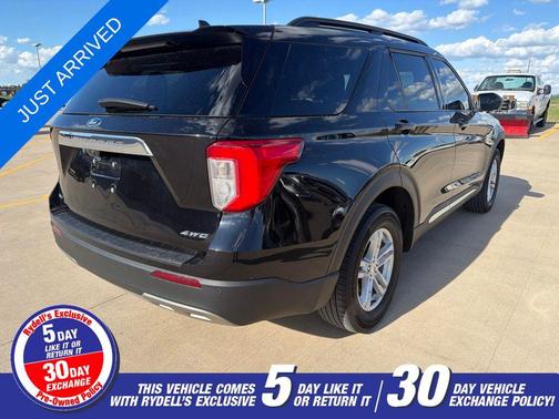 Agate Black Metallic 2023 Ford Explorer XLT