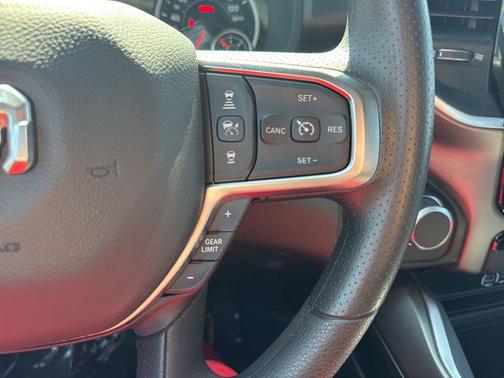 Diamond Black Crystal Pearlcoat 2026 RAM 1500 Express