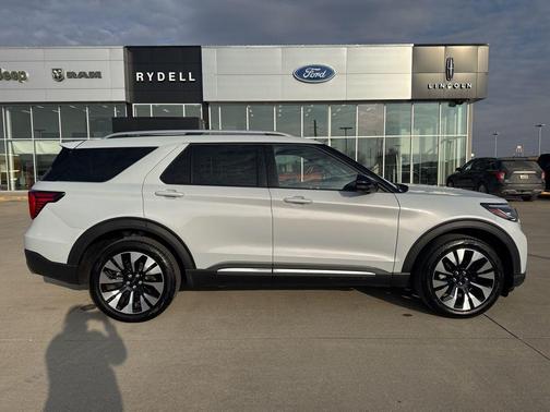 2025 Ford Explorer Platinum
