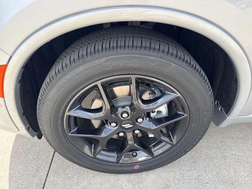 Triple Nickel 2026 Dodge Durango GT HEMI V8