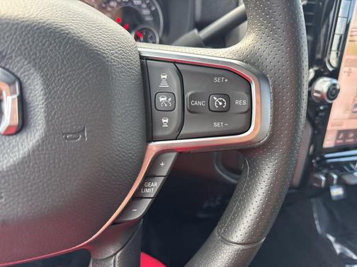 2026 RAM 2500 Tradesman Crew Cab 4x4 6'4' Box