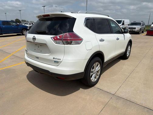 Moonlight White 2014 Nissan Rogue SV