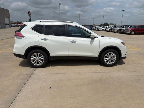 Moonlight White 2014 Nissan Rogue SV
