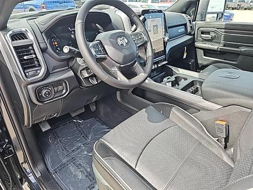 2025 RAM 2500 Laramie Crew Cab 4x4 6'4' Box