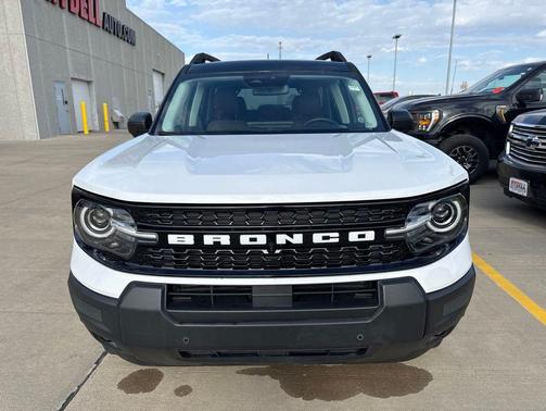 Oxford White 2025 Ford Bronco Sport Outer Banks